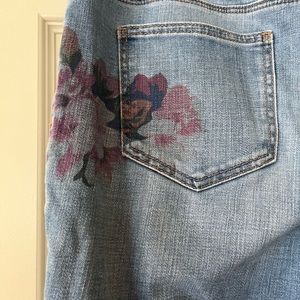 Chico’s So Slimming Girlfriend Slim Leg Jeans, size 1.5 Regular